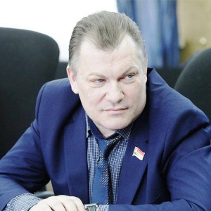 Перспективный губернатор Алиханов всего лишь ответил народной поговоркой – не стоит делать скандал
