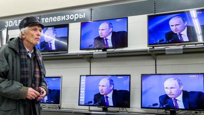 Путин в телевизоре.jpg